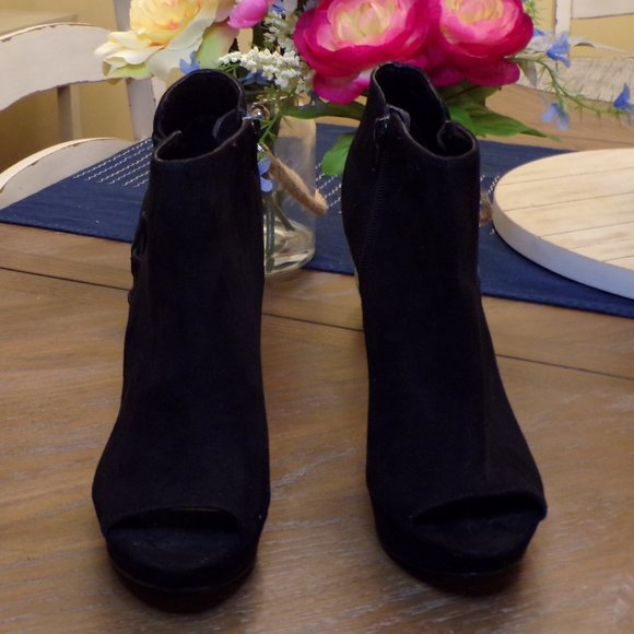 Mix No. 6 Women's Size 7.5 Suede Black Ankle Boots - Picture 2 of 7